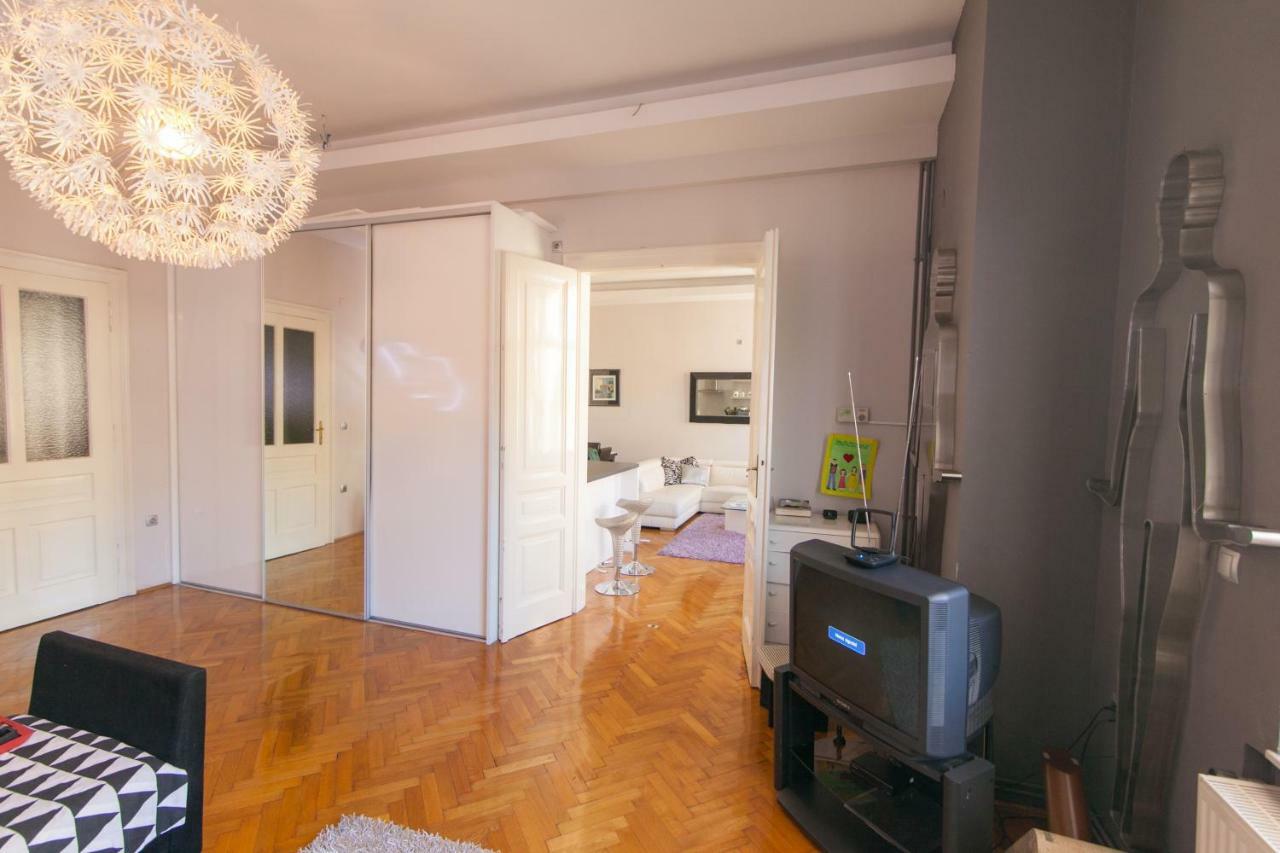 Apartment Luni Rijeka Buitenkant foto